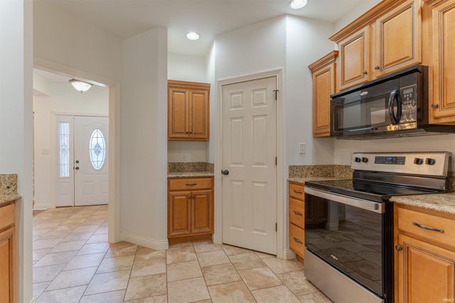 4448 Scarlet Hill, Evansville, IN 47725