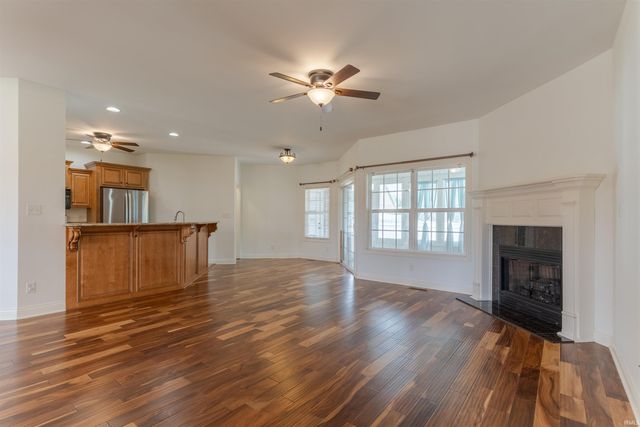 4448 Scarlet Hill, Evansville, IN 47725
