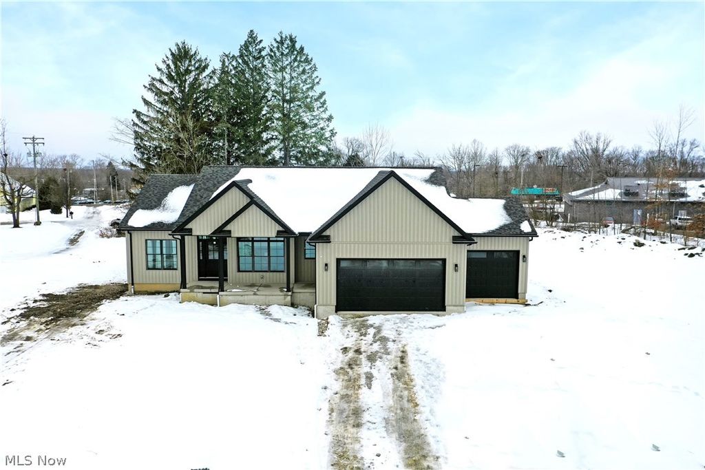 248 Robbies Run, Cortland, OH 44410