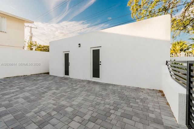 2101 SW 16th Ter, Miami, FL 33145