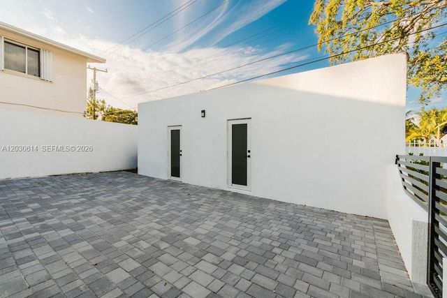 2101 SW 16th Ter, Miami, FL 33145