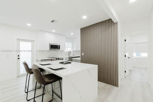 2101 SW 16th Ter, Miami, FL 33145