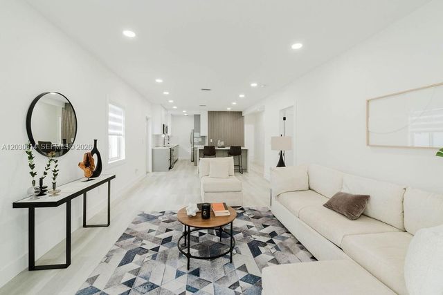 2101 SW 16th Ter, Miami, FL 33145