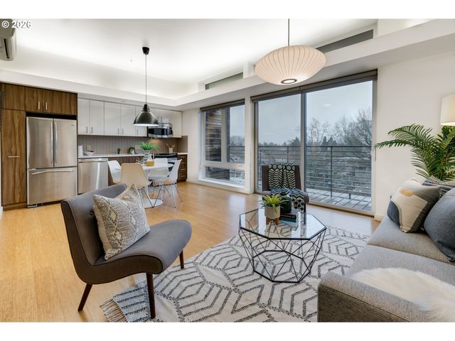 1455 N KILLINGSWORTH St 417, Portland, OR 97217