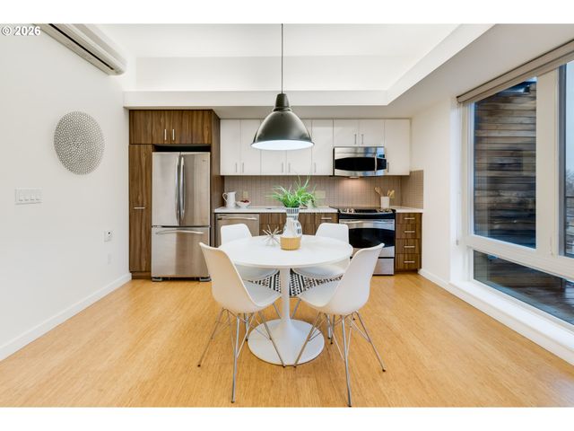 1455 N KILLINGSWORTH St 417, Portland, OR 97217