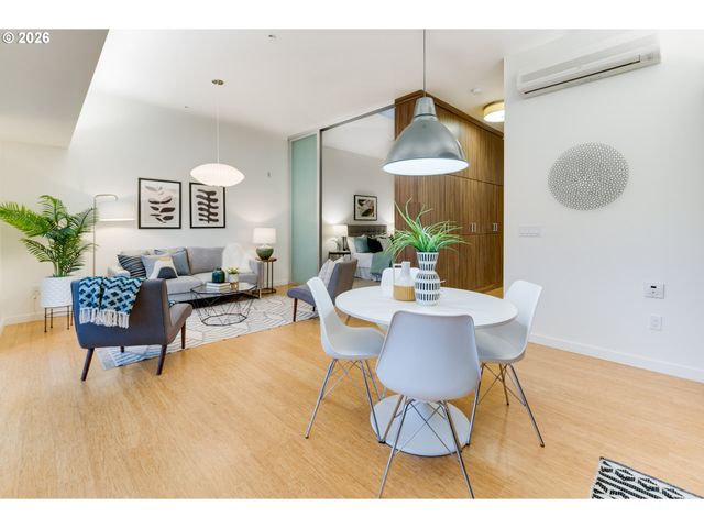 1455 N KILLINGSWORTH St 417, Portland, OR 97217