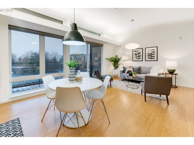 1455 N KILLINGSWORTH St 417, Portland, OR 97217