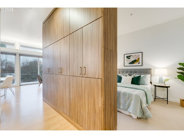 1455 N KILLINGSWORTH St 417, Portland, OR 97217