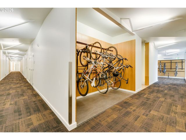 1455 N KILLINGSWORTH St 417, Portland, OR 97217