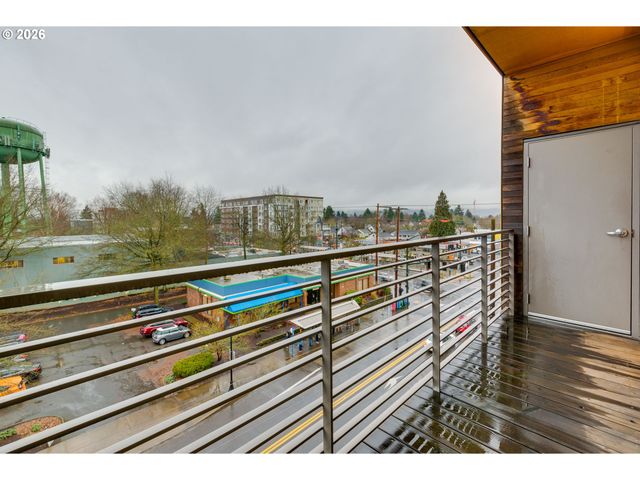 1455 N KILLINGSWORTH St 417, Portland, OR 97217