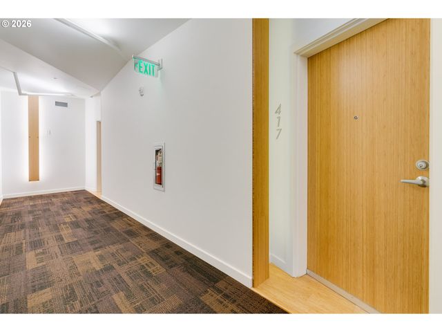 1455 N KILLINGSWORTH St 417, Portland, OR 97217