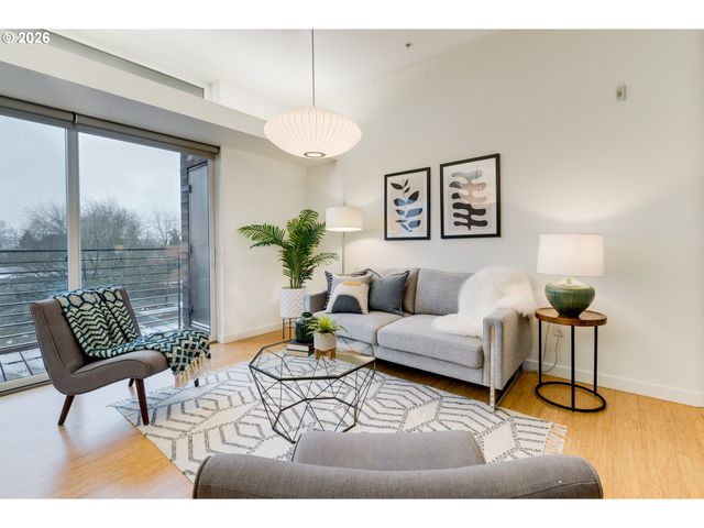 1455 N KILLINGSWORTH St 417, Portland, OR 97217