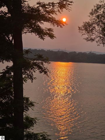 730 Centre Place # 18, Traverse City, MI 49684