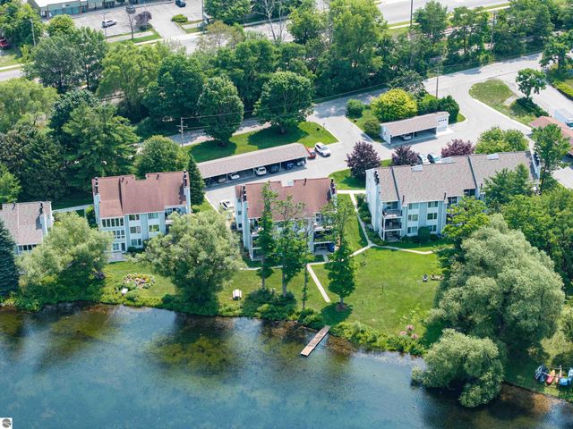 730 Centre Place # 18, Traverse City, MI 49684