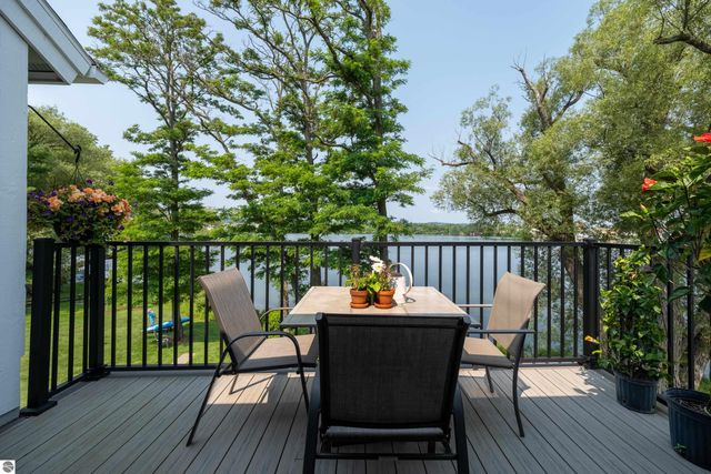 730 Centre Place # 18, Traverse City, MI 49684