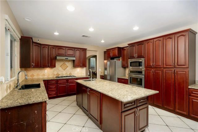 11823 Nyack Road, Victorville, CA 92392