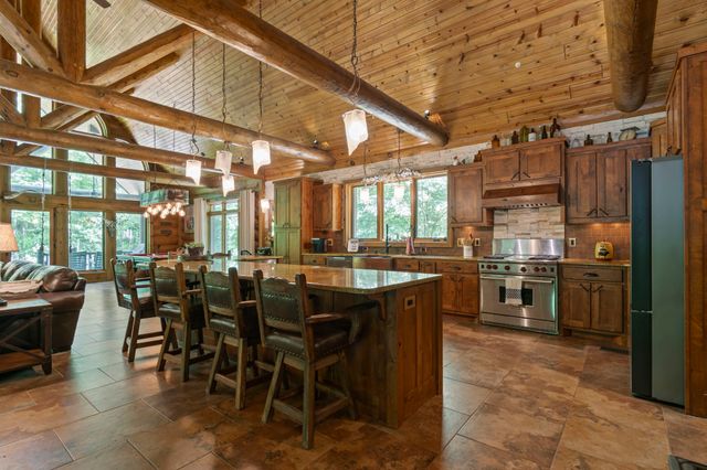 1635 Right Prong Blue Buck Road, Duck River, TN 38454