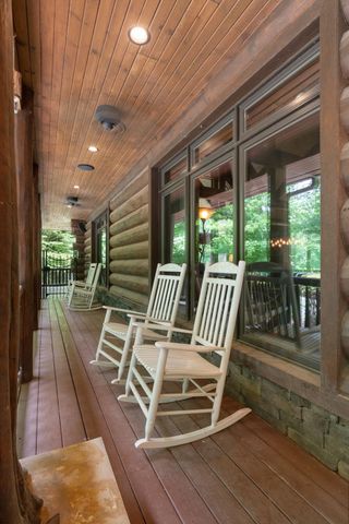 1635 Right Prong Blue Buck Road, Duck River, TN 38454