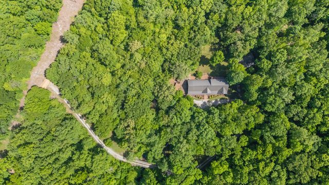 1635 Right Prong Blue Buck Road, Duck River, TN 38454