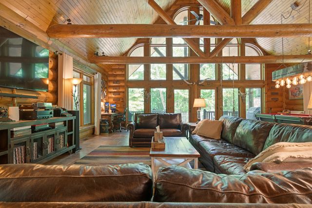 1635 Right Prong Blue Buck Road, Duck River, TN 38454