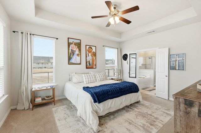 104 Oak Grove Drive, Rhome, TX 76078