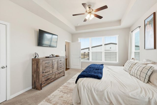 104 Oak Grove Drive, Rhome, TX 76078