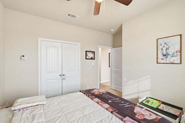 104 Oak Grove Drive, Rhome, TX 76078