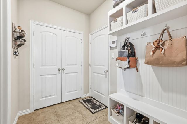 104 Oak Grove Drive, Rhome, TX 76078