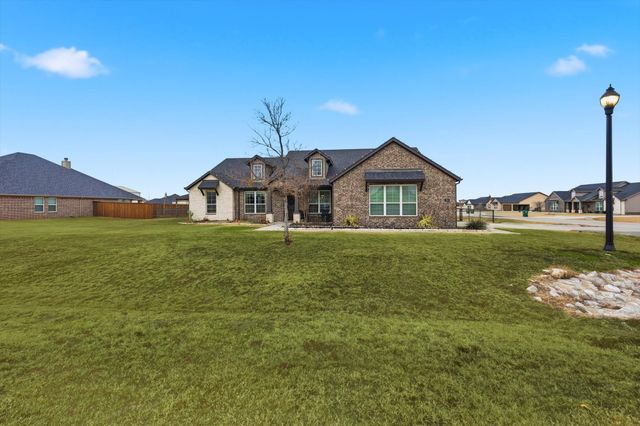 104 Oak Grove Drive, Rhome, TX 76078