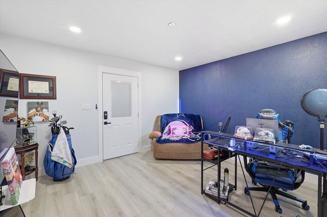 104 Oak Grove Drive, Rhome, TX 76078