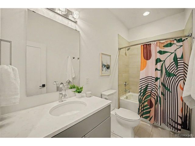 3027 Meade St, Denver, CO 80211