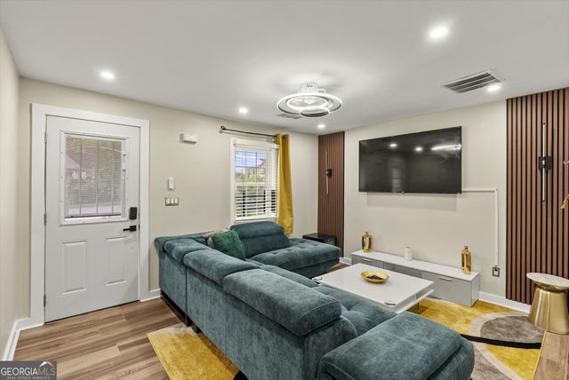 2100 Tiger Flowers Drive, Atlanta, GA 30314