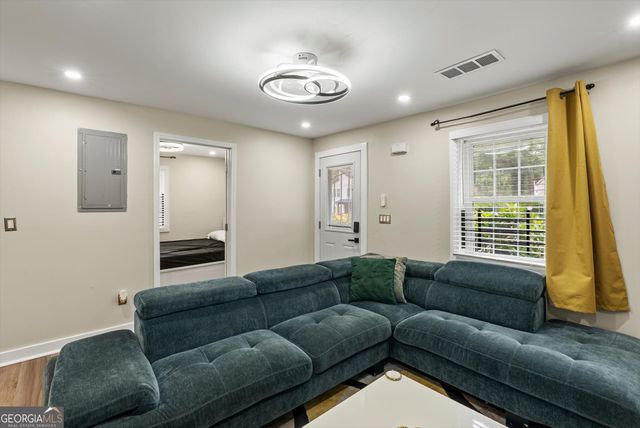 2100 Tiger Flowers Drive, Atlanta, GA 30314