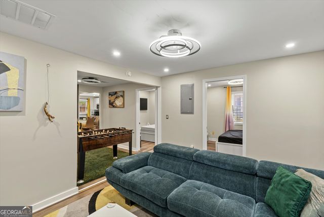 2100 Tiger Flowers Drive, Atlanta, GA 30314