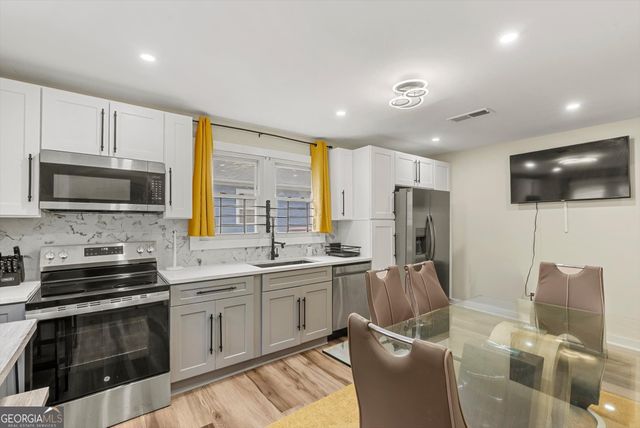2100 Tiger Flowers Drive, Atlanta, GA 30314