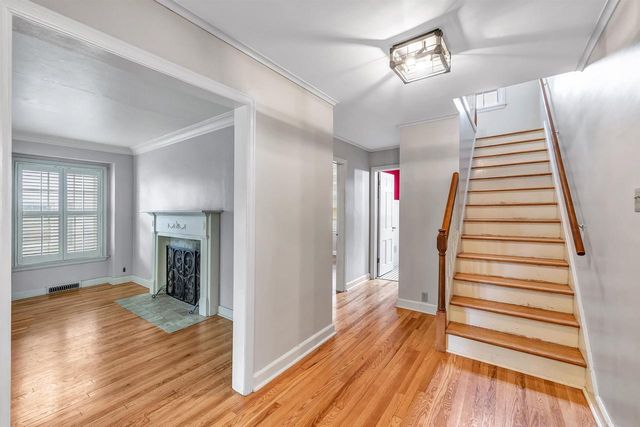 115 E MISSION ROAD, Green Bay, WI 54301