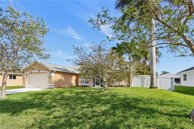 2701 SW 37th TER, Cape Coral, FL 33914