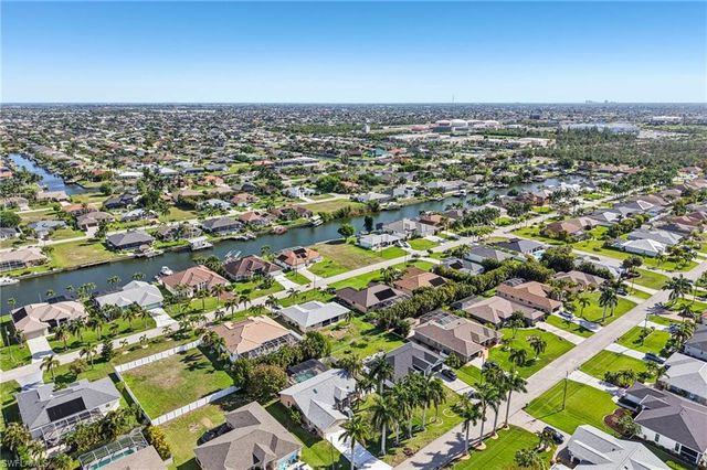 2701 SW 37th TER, Cape Coral, FL 33914