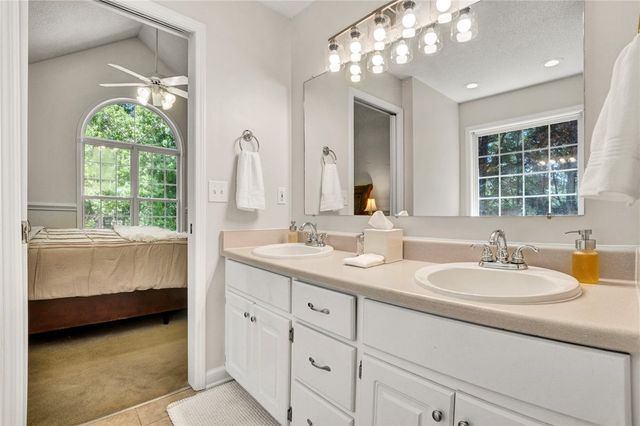 111 Weatherstone Drive, Central, SC 29630