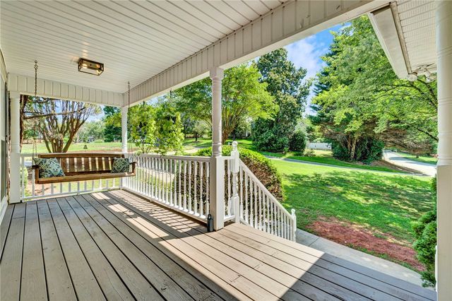 111 Weatherstone Drive, Central, SC 29630
