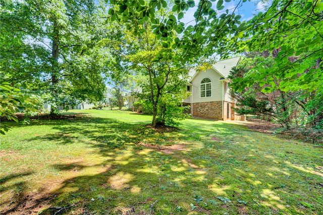 111 Weatherstone Drive, Central, SC 29630