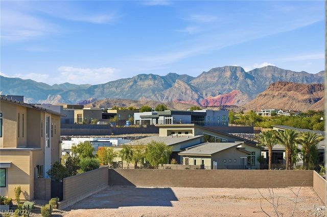 4840 Blushing Hills Street, Las Vegas, NV 89135