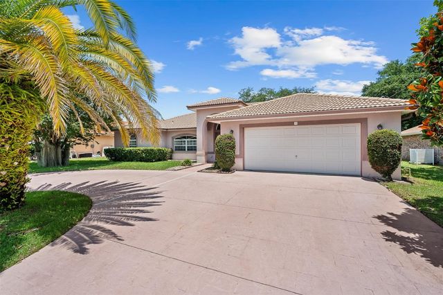 19 ROCKING HORSE DRIVE, Palm Coast, FL 32164