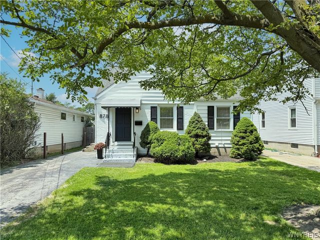 878 Beach Road, Cheektowaga, NY 14225