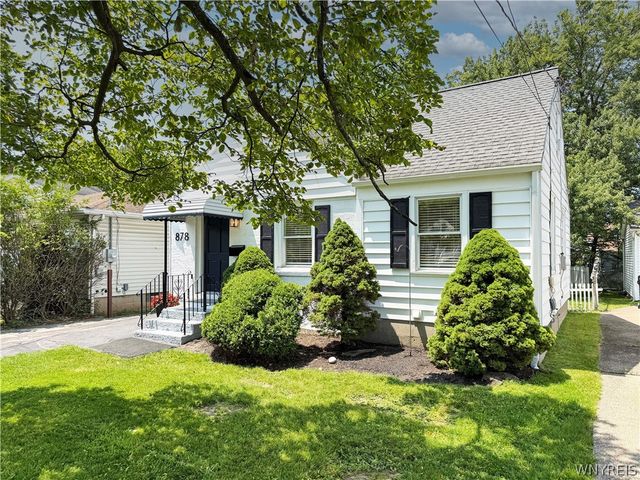 878 Beach Road, Cheektowaga, NY 14225