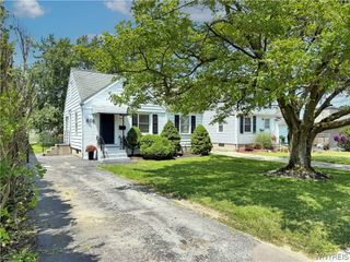 878 Beach Road, Cheektowaga, NY 14225