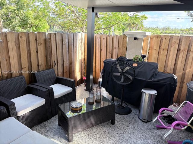 444 NE 1st Dr, Florida City, FL 33034