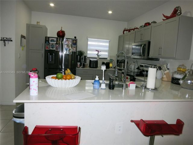 444 NE 1st Dr, Florida City, FL 33034