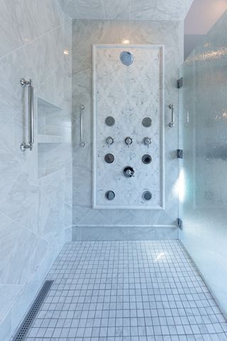 5215 Country Club Dr, Brentwood, TN 37027