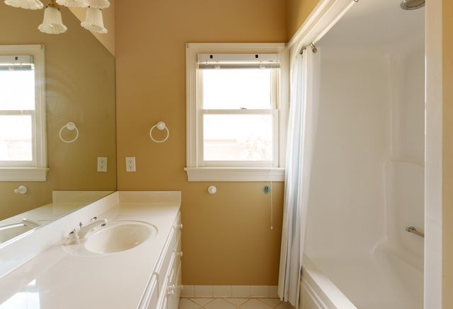 5215 Country Club Dr, Brentwood, TN 37027